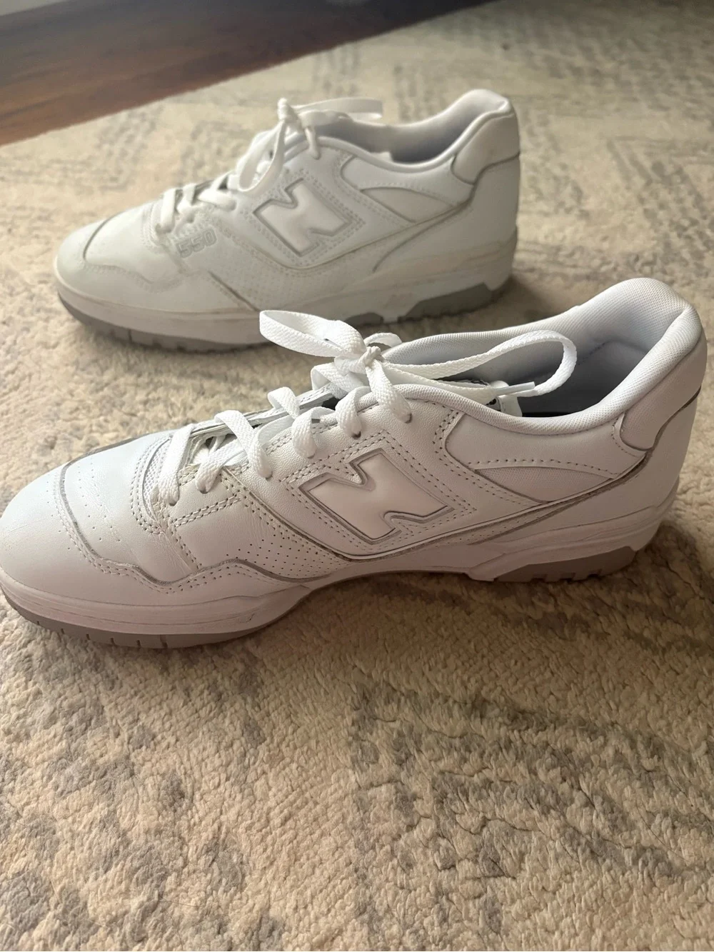 New Balance 550 Sneaker in White Grey